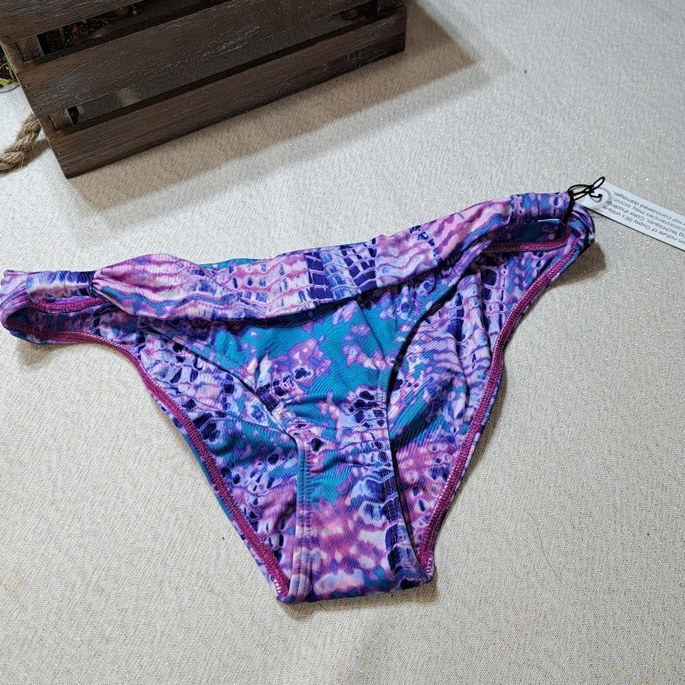 NWT Gypsy 05 Sand Bottoms